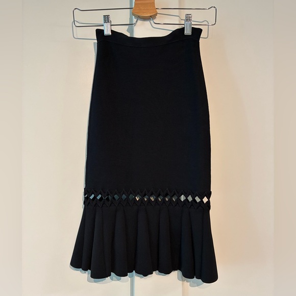 Herve Leger 🖤 XS Elegant Black Skirt 🌟